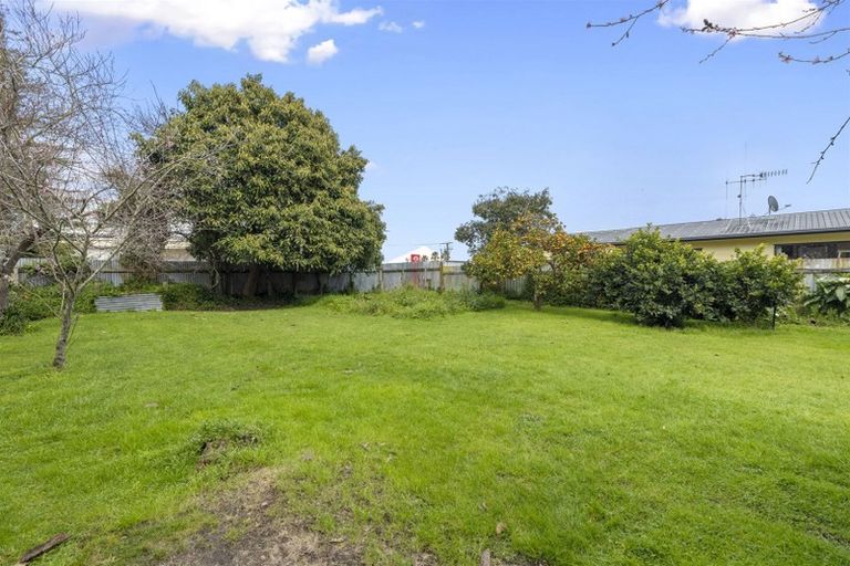 Photo of property in 12 Station Road, Te Puke, 3119