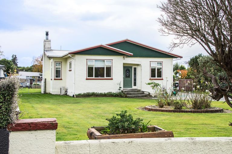 Photo of property in 16 York Street, Solway, Masterton, 5810
