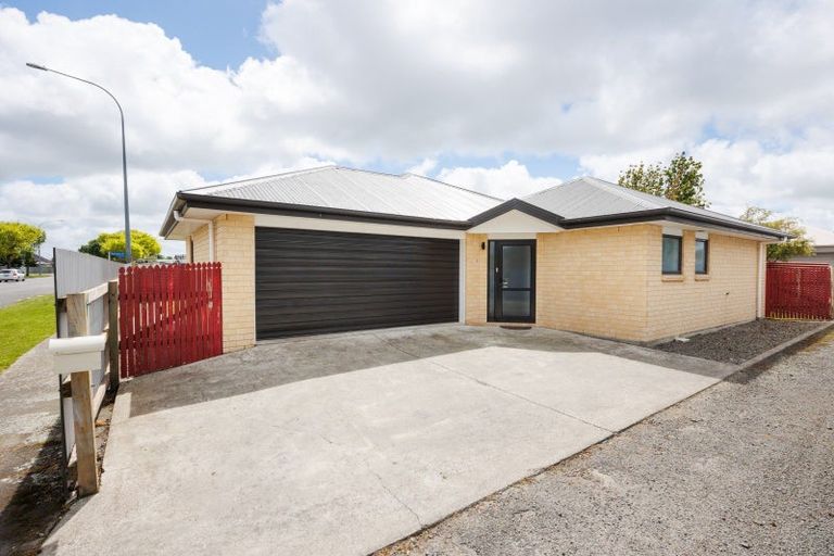 Photo of property in 157 Vogel Street, Roslyn, Palmerston North, 4414