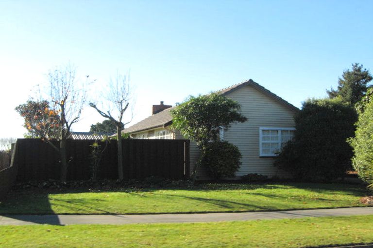 Photo of property in 1/48 Warren Crescent, Hillmorton, Christchurch, 8025