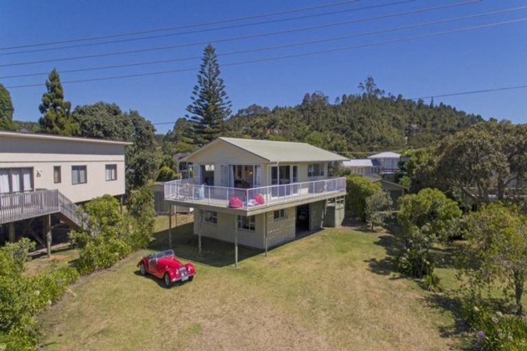 Photo of property in 7 Marine Parade, Cooks Beach, Whitianga, 3591