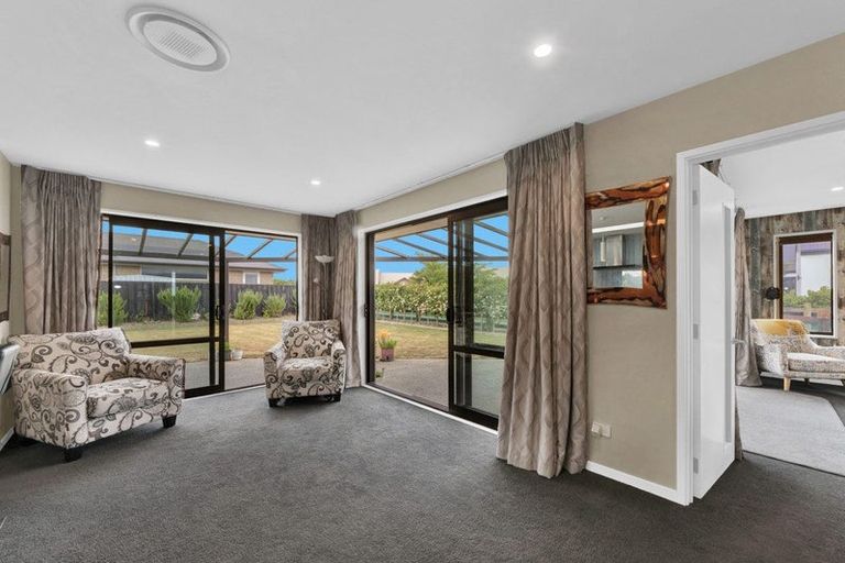 Photo of property in 22 Dunlop Crescent, Rolleston, 7614