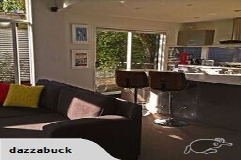 Photo of property in 6 Glentui Grove, Khandallah, Wellington, 6035