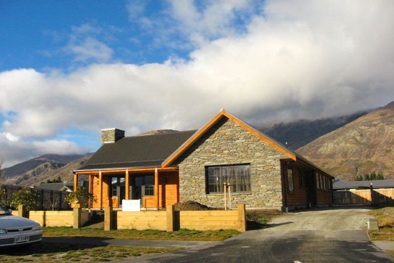 Photo of property in 24 Lochnagar Drive, Lake Hayes, Queenstown, 9304