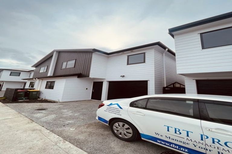 Photo of property in 4/2 Smiths Avenue, Papakura, 2110