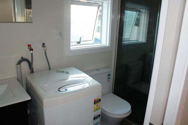 Photo of property in 3 Glen Marine Parade, Glendene, Auckland, 0602