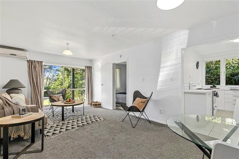 Photo of property in 32 Shetland Street, Glen Eden, Auckland, 0602