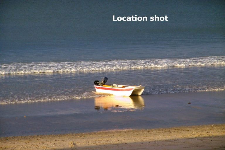 Photo of property in 15 Blue Moon Rise, Langs Beach, 0582