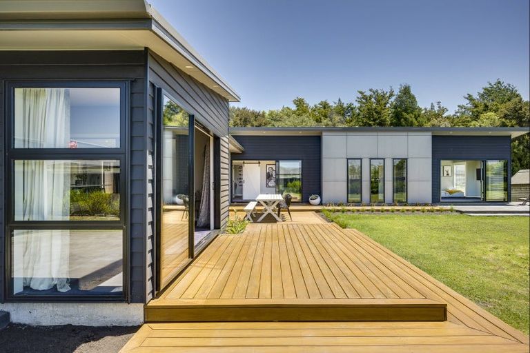 Photo of property in 68 Mcelwee Street, Jervoistown, Napier, 4112