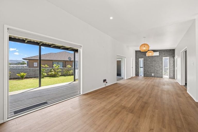 Photo of property in 5 Northcoast Place, Mangawhai Heads, Mangawhai, 0505