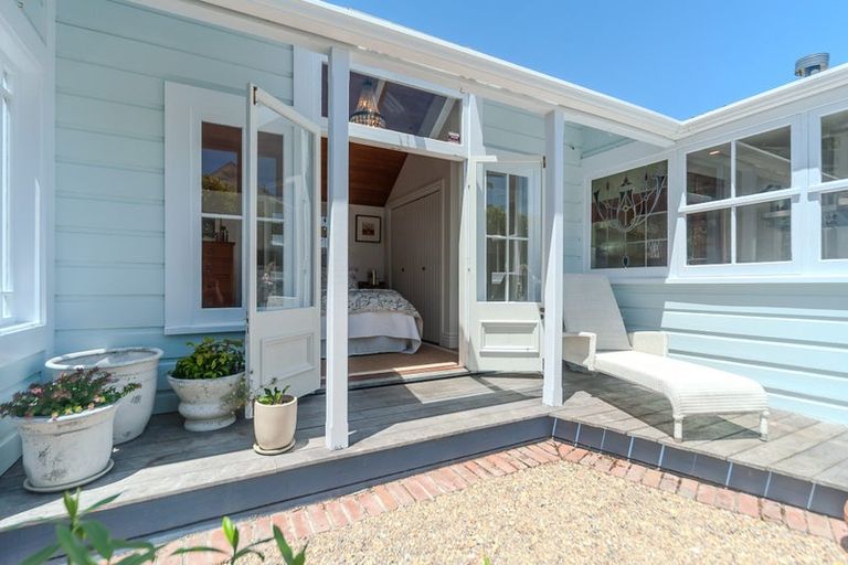 Photo of property in 1 Totara St Rona Bay, Eastbourne, Lower Hutt, 5013