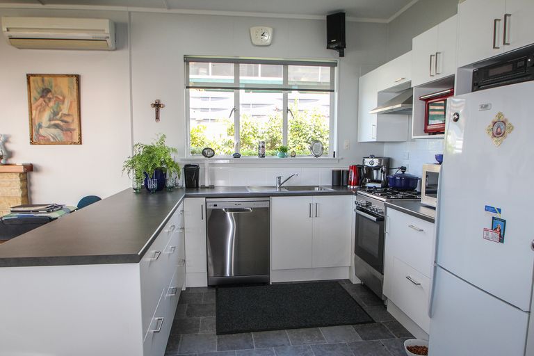 Photo of property in 37 Wharfe Street, South Hill, Oamaru, 9400