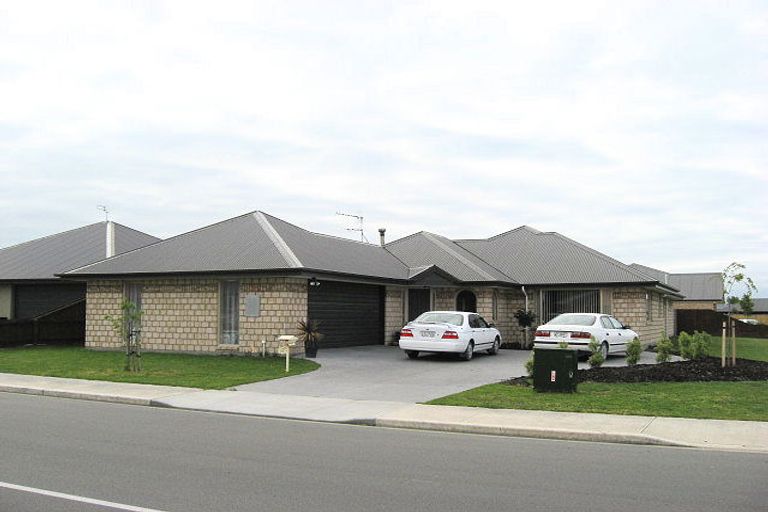 Photo of property in 98 Courtenay Drive, Kaiapoi, 7630