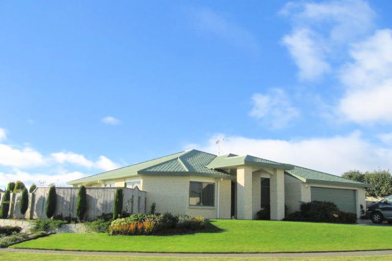 Photo of property in 3 Observation Place, Paraparaumu, 5032