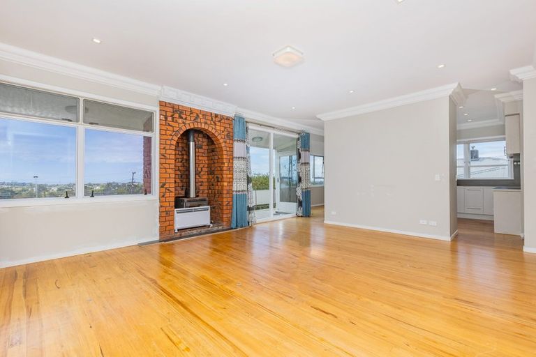 Photo of property in 177 Coronation Road, Hillcrest, Auckland, 0627
