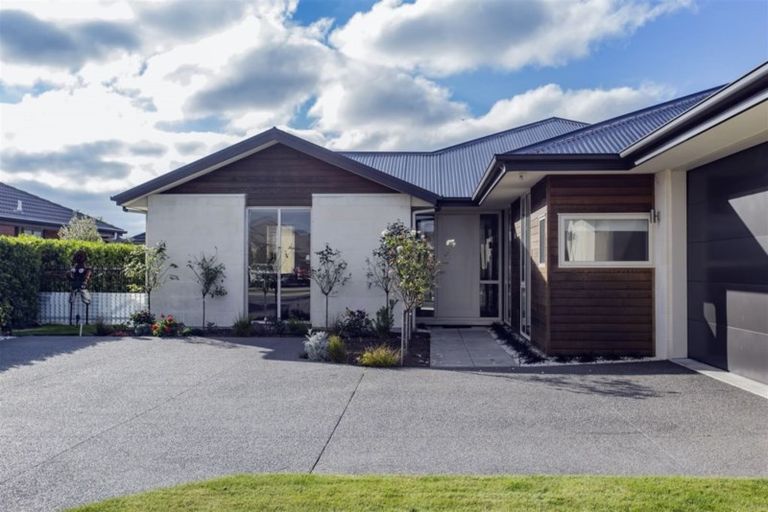 Photo of property in 15 Sovereign Boulevard, Kaiapoi, 7630