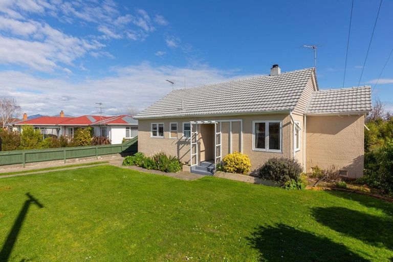 Photo of property in 35 Hutcheson Street, Mayfield, Blenheim, 7201