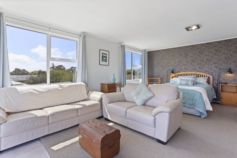 Photo of property in 6 Birdling Place, Halswell, Christchurch, 8025