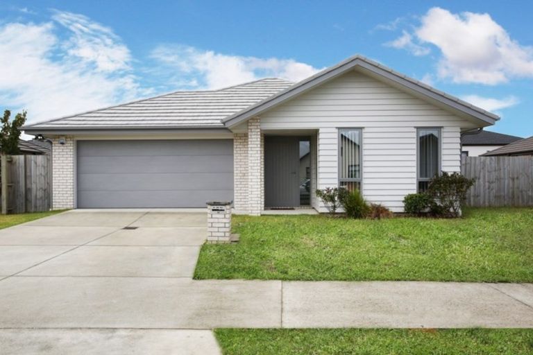 Photo of property in 11 Lamborn Drive, Papakura, 2110