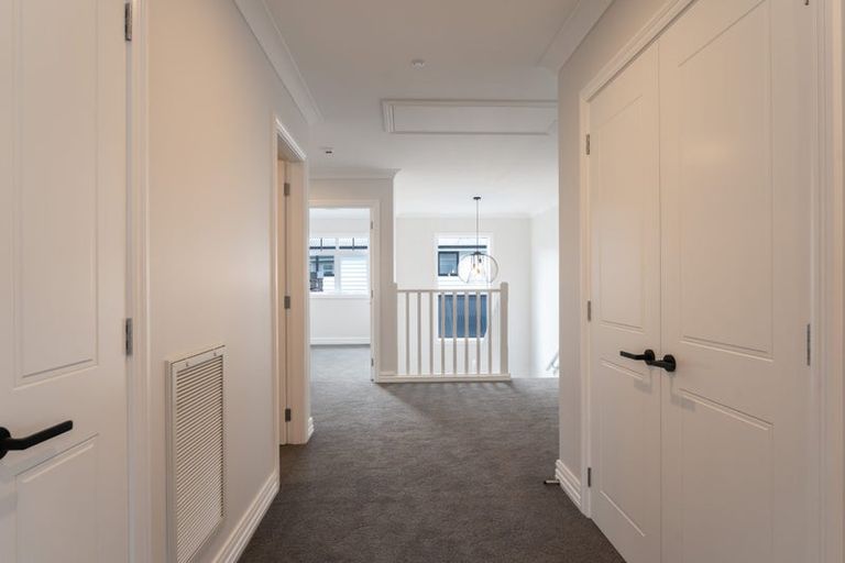 Photo of property in 28 Farnworth Terrace, Churton Park, Wellington, 6037