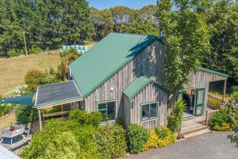 Photo of property in 358 Kimberley Road, Levin, 5571