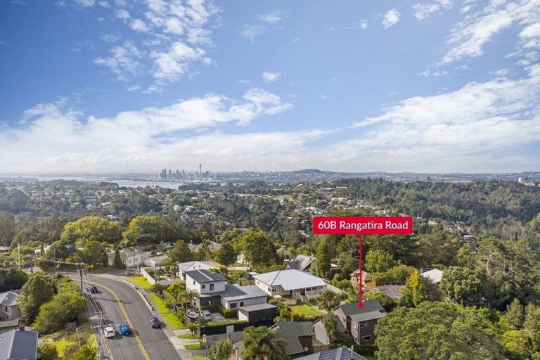 Photo of property in 2/60 Rangatira Road, Beach Haven, Auckland, 0626