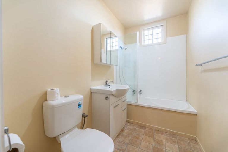 Photo of property in 72 Avenue Road, West End, Timaru, 7910