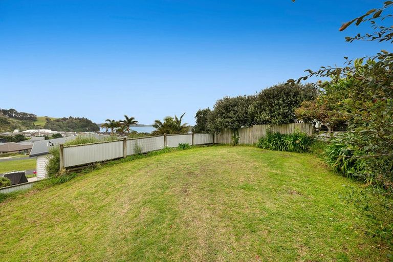Photo of property in 9 Merehai Place, Snells Beach, 0920