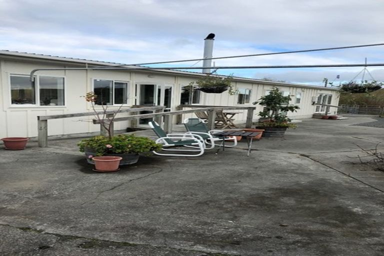 Photo of property in 737 State Highway 1, Te Horo, Otaki, 5581