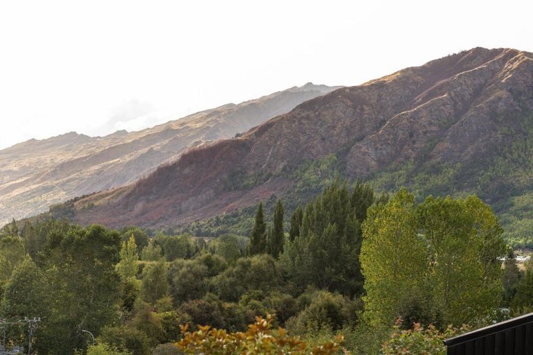 Photo of property in 73 Cotter Avenue, Arrowtown, 9302