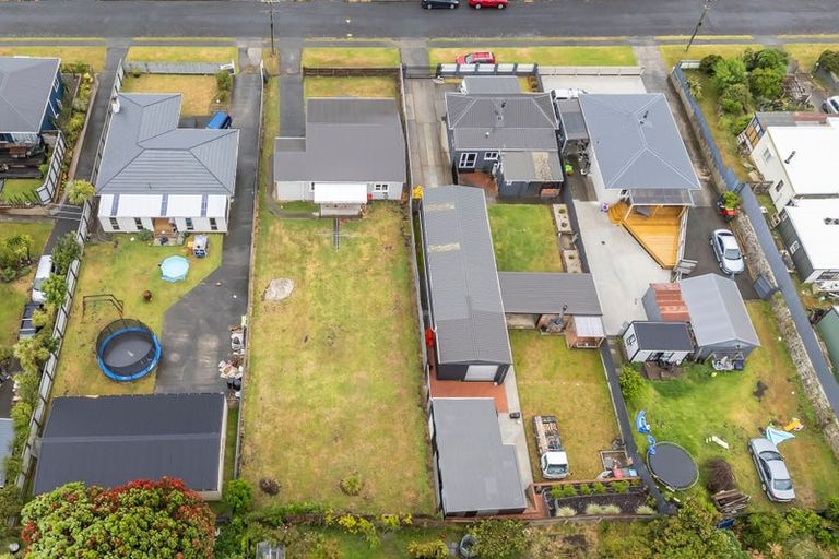 Photo of property in 36 Matai Street, Castlecliff, Whanganui, 4501