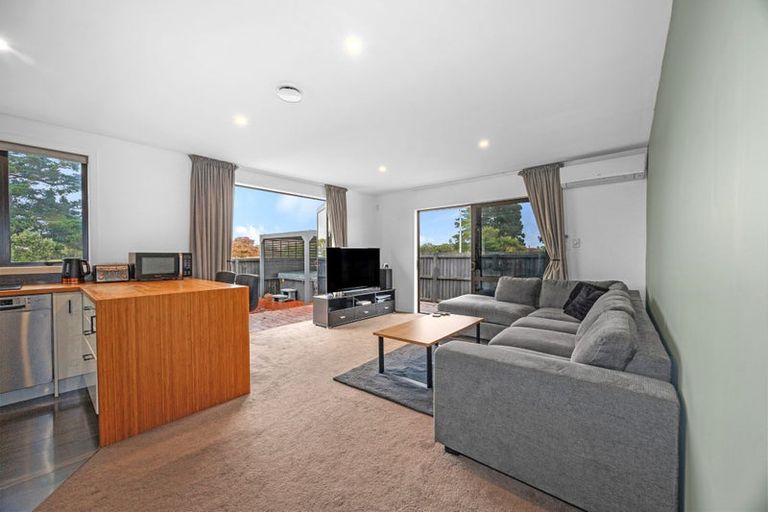 Photo of property in 1/84 Queenspark Drive, Parklands, Christchurch, 8083