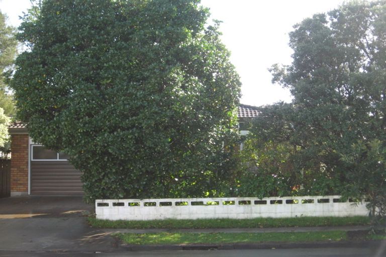 Photo of property in 1/26 Alfriston Road, Manurewa East, Auckland, 2102