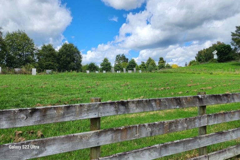 Photo of property in 37 Pitt Road, Runciman, Drury, 2578