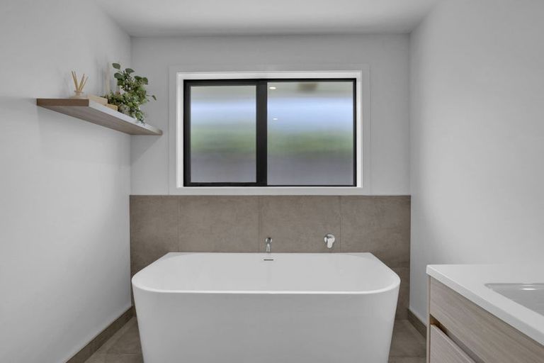 Photo of property in 21 Ruru Street, Cambridge, 3434