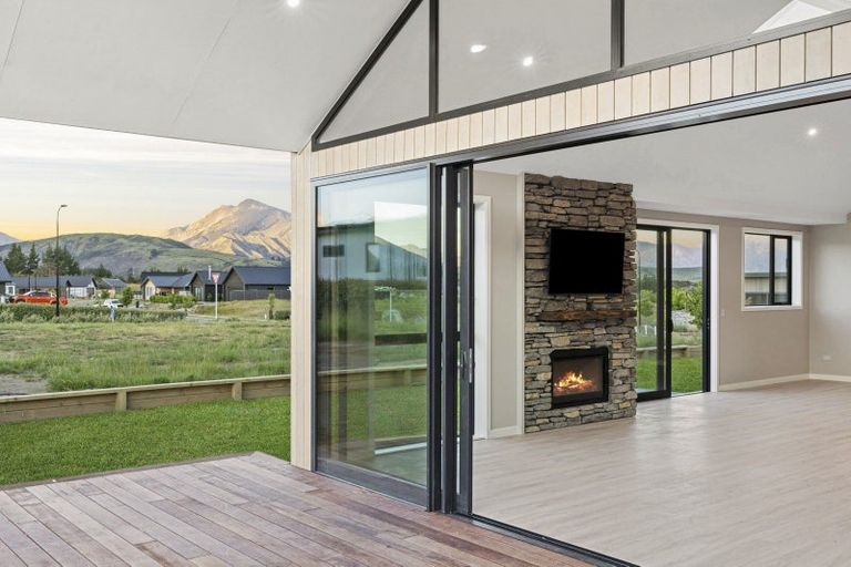 Photo of property in 11 Rua Street, Albert Town, Wanaka, 9305
