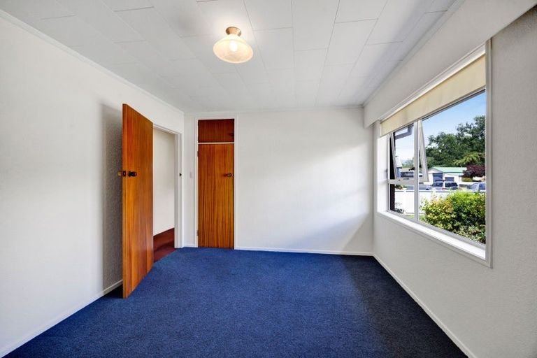 Photo of property in 11-13 Miro Street, Merrilands, New Plymouth, 4312