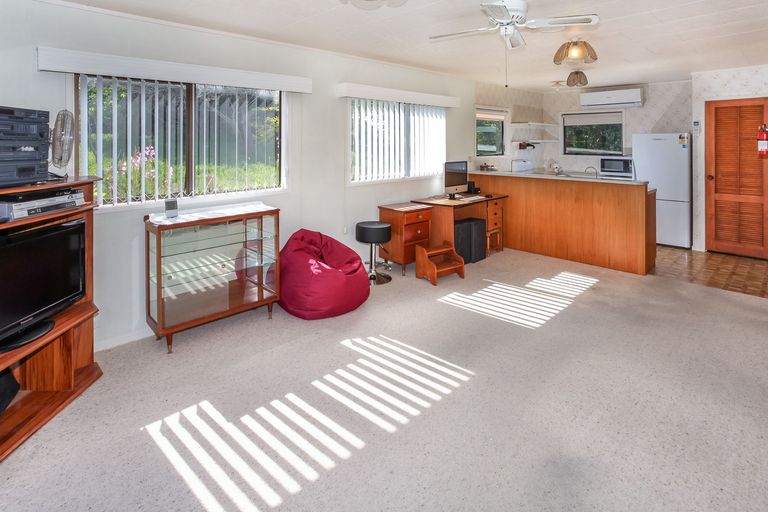 Photo of property in 42 George Street, Waiuku, 2123