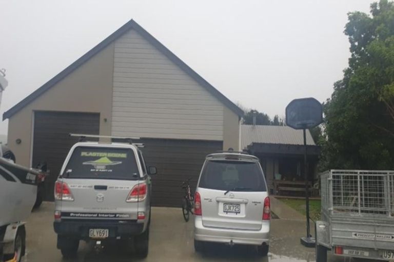 Photo of property in 36 Batty Street, Papamoa Beach, Papamoa, 3118