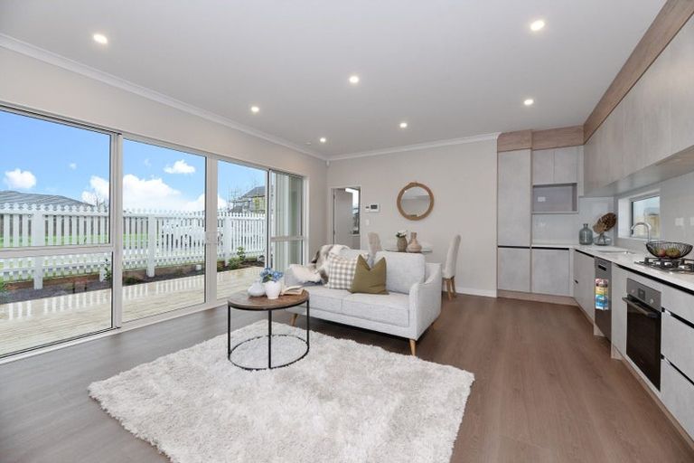 Photo of property in 112 Matua Road, Huapai, Kumeu, 0810