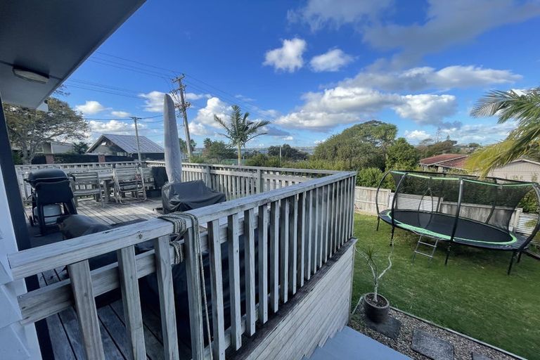Photo of property in 67 Totara Road, Te Atatu Peninsula, Auckland, 0610