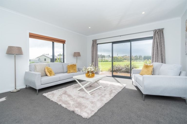 Photo of property in 10 Meadowpark Way, Matangi, Hamilton, 3283