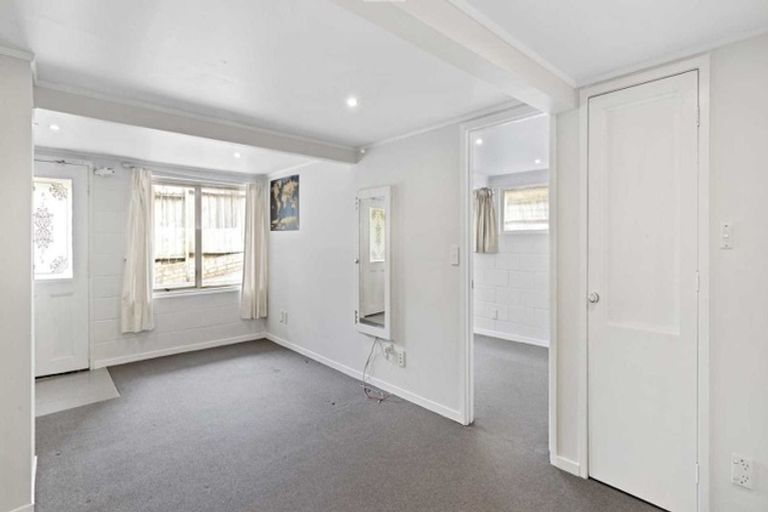 Photo of property in 1/111 Tirimoana Road, Te Atatu South, Auckland, 0602