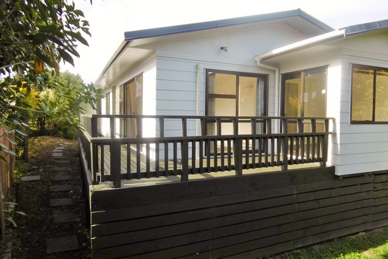 Photo of property in 2/36 Takapu Street, Henderson, Auckland, 0612