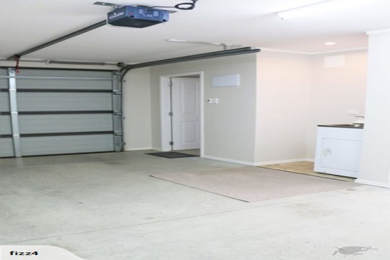 Photo of property in 2 Hay Street, Ebdentown, Upper Hutt, 5018