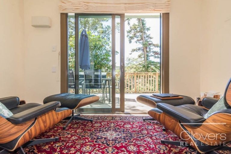 Photo of property in 23 Wood Bay Road, Titirangi, Auckland, 0604