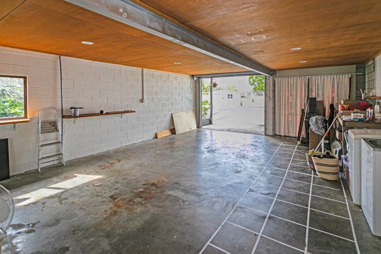 Photo of property in 20 Daphne Road, Tairua, 3508