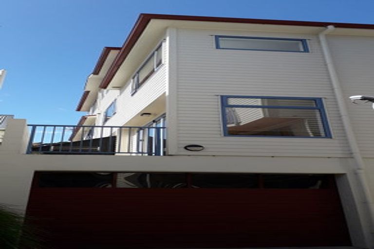 Photo of property in 4/129 The Parade, Island Bay, Wellington, 6023