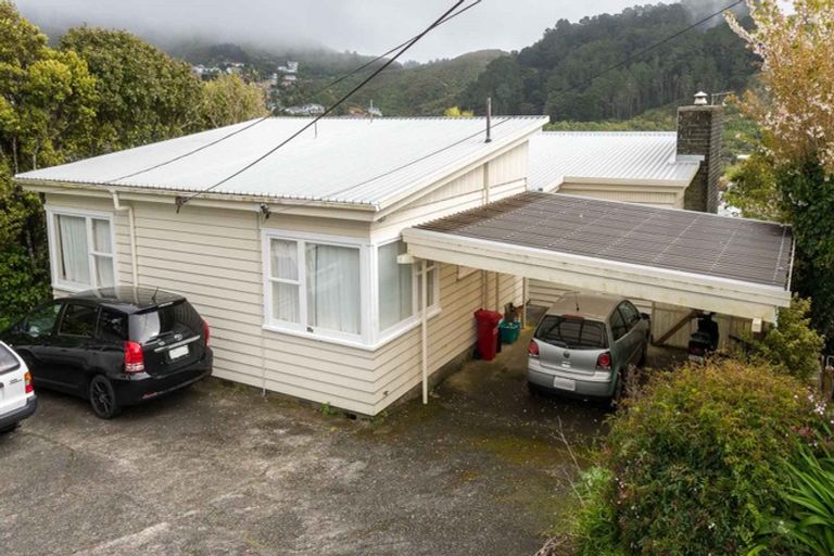 Photo of property in 30a Collier Avenue, Karori, Wellington, 6012
