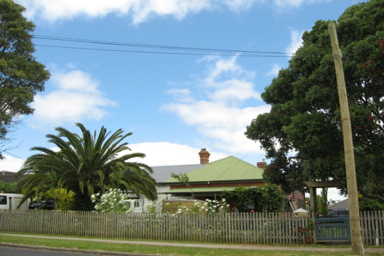 Photo of property in 112 Helvetia Road, Pukekohe, 2120